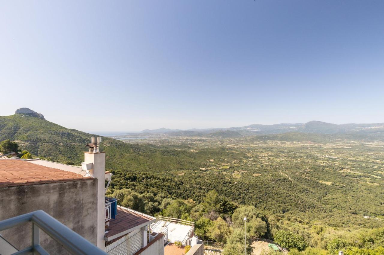 Appartement Mansarda Moro à Baunei Extérieur photo
